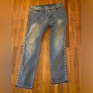 MNML LA jeans baggy jeans only tried on never worn .